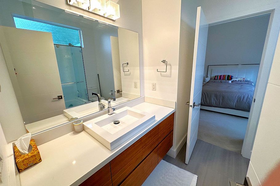 3630 W 34th Avenue Vancouver, BC - 18