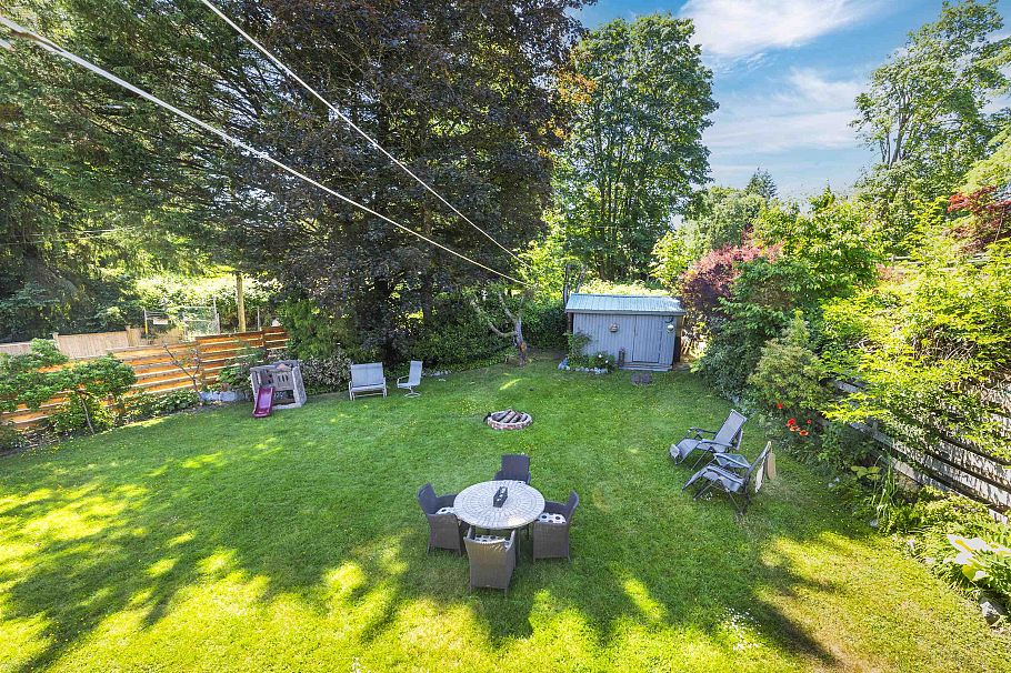 547 Fairway Drive North Vancouver, BC - 31