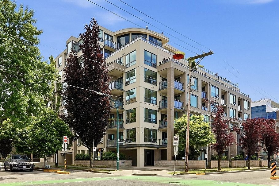 303 1888 York Avenue Vancouver, BC - 1