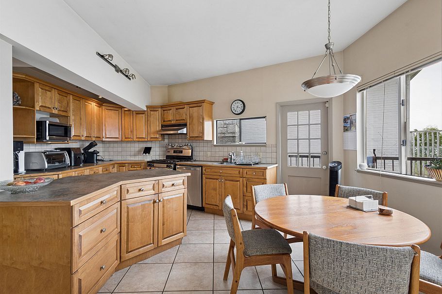 2651 Point Grey Road Vancouver, BC - 21