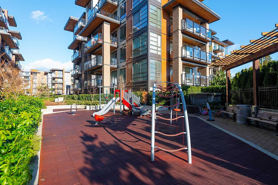 201 719 W 3rd Street North Vancouver, BC - 22