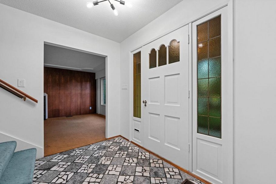2510 Byron Road North Vancouver, BC - 6