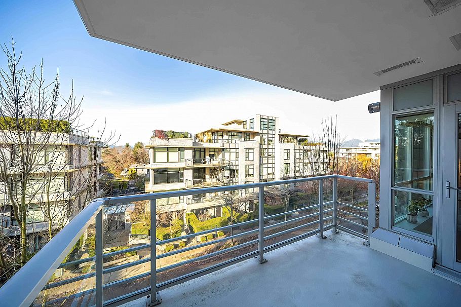 404 6080 Iona Drive Vancouver, BC - 2