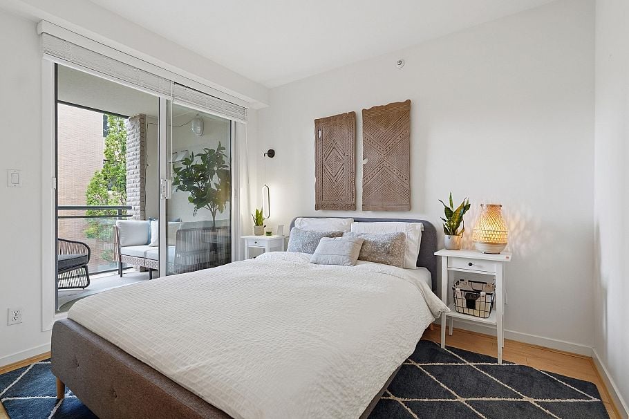 303 1888 York Avenue Vancouver, BC - 2