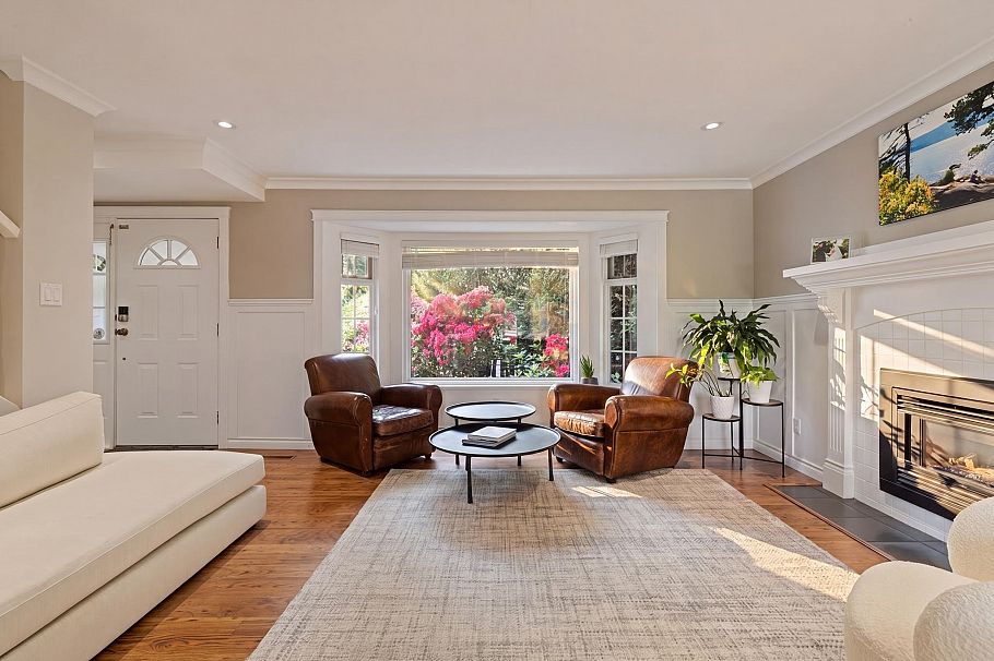 697 E Braemar Road North Vancouver, BC - 7