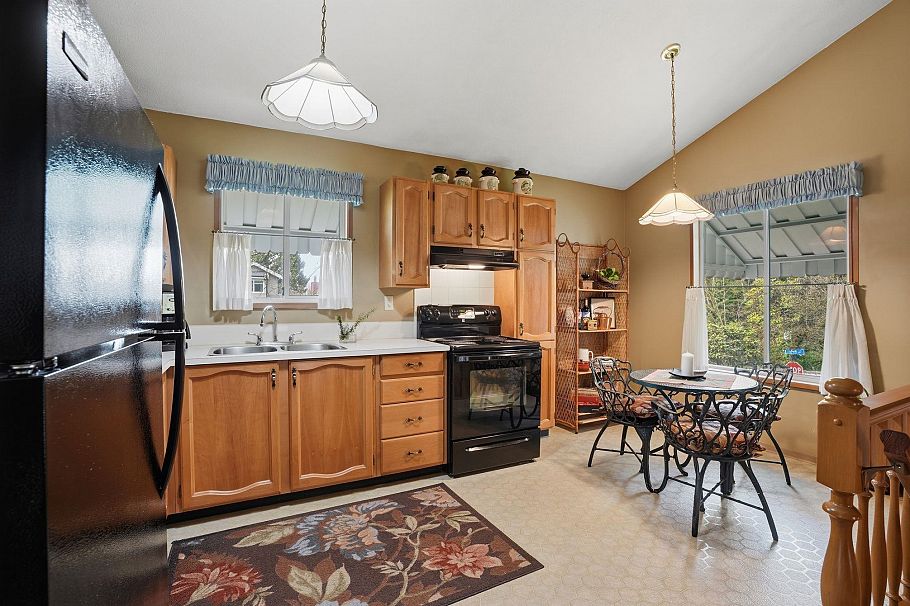 3300 Manning Crescent North Vancouver, BC - 9