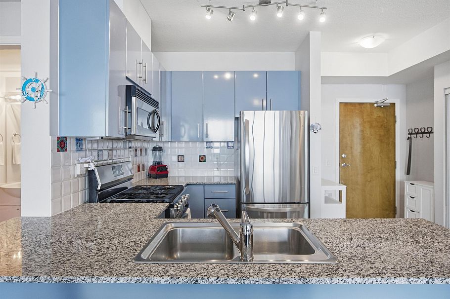 1904 188 E Esplanade Street North Vancouver, BC - 4
