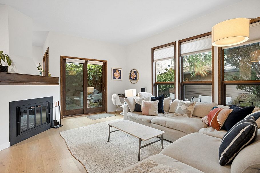 2421 Trafalgar Street Vancouver, BC - 1