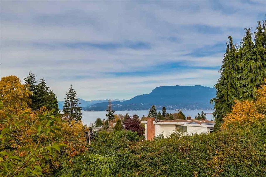 5975 Chancellor Boulevard Vancouver, BC - 1