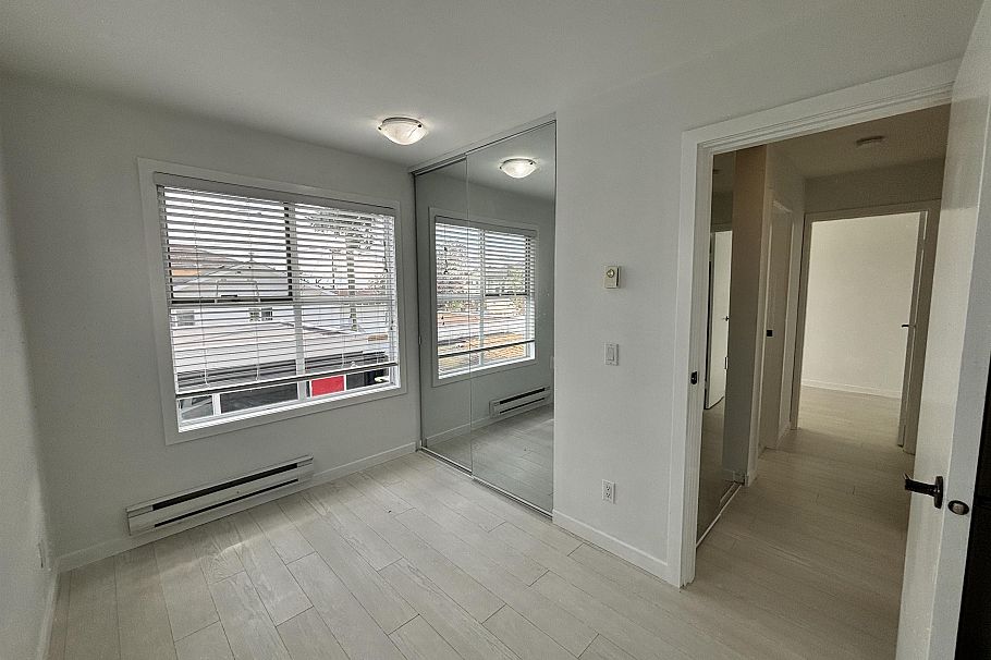 1588 E 41st Avenue Vancouver, BC - 4