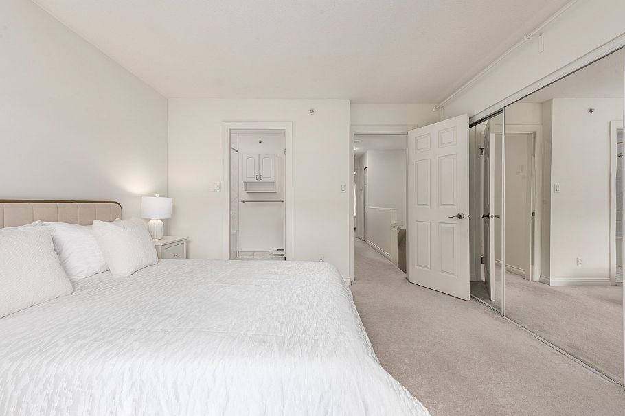 8431 Jellicoe Street Vancouver, BC - 21