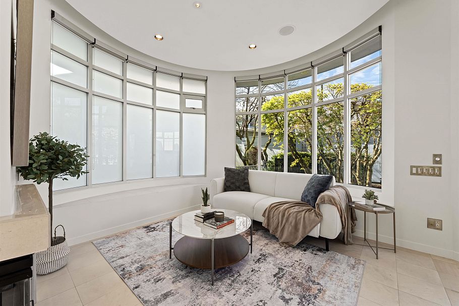 3043 Alma Street Vancouver, BC - 17