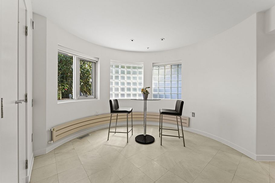 3043 Alma Street Vancouver, BC - 27