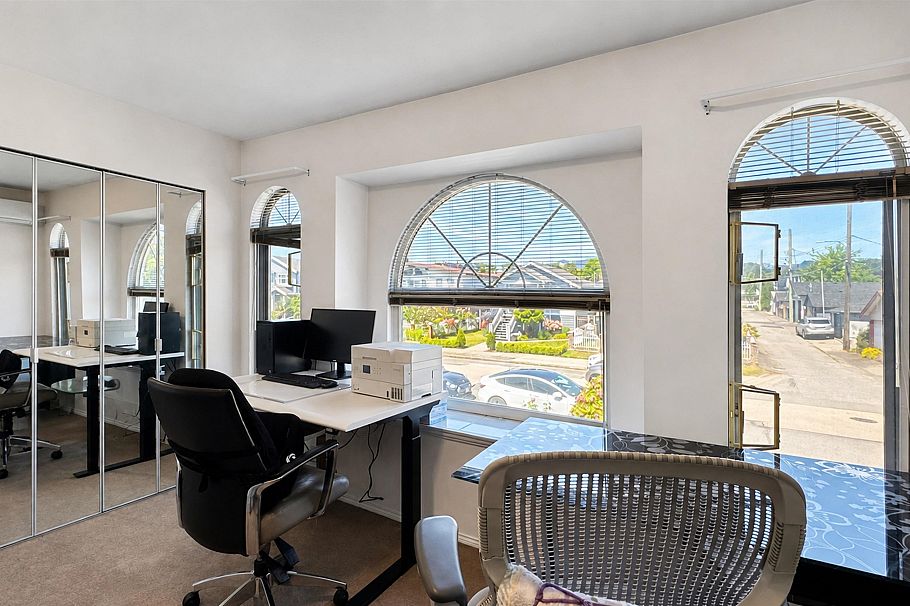 2776 E Georgia Street Vancouver, BC - 24