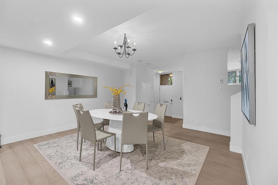 164 W 13th Street North Vancouver, BC - 11