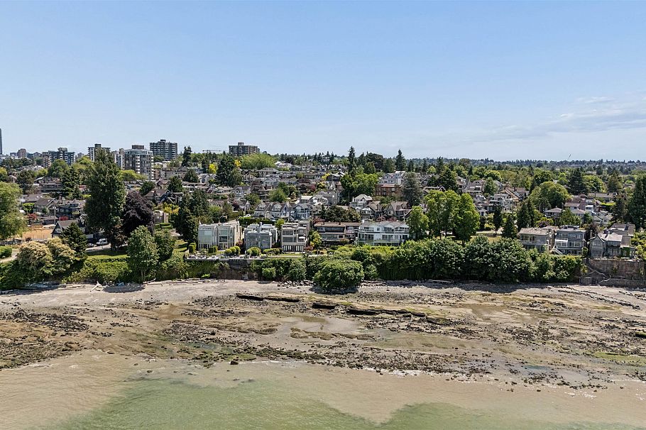 2651 Point Grey Road Vancouver, BC - 8