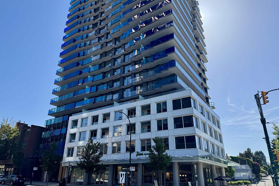2105 5058 Joyce Street Vancouver, BC - 1