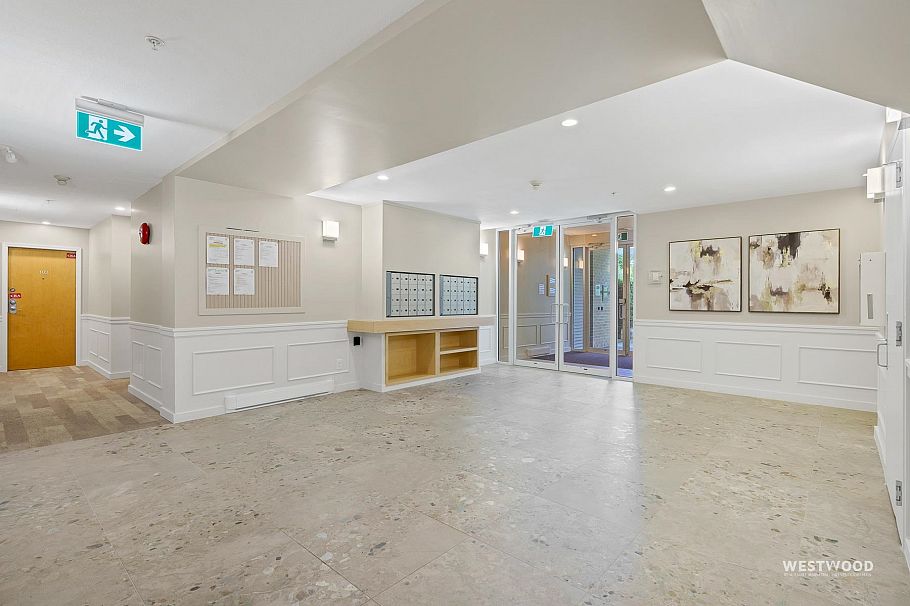 207 6198 Ash Street Vancouver, BC - 4