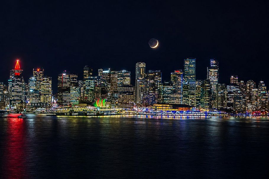 1904 188 E Esplanade Street North Vancouver, BC - 1