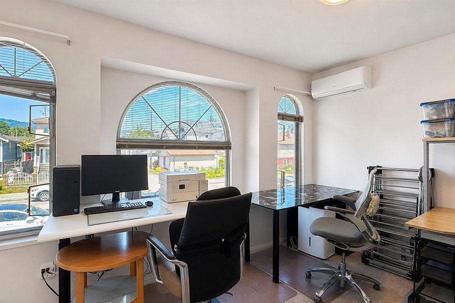 2776 E Georgia Street Vancouver, BC - 23