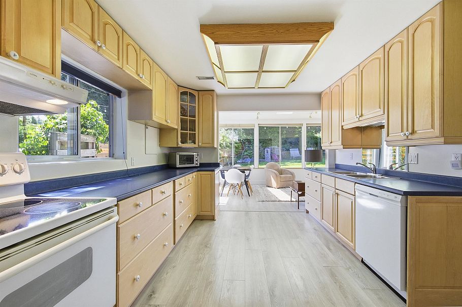 547 Fairway Drive North Vancouver, BC - 22