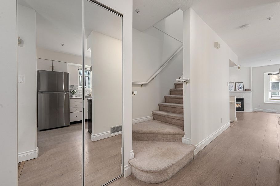8431 Jellicoe Street Vancouver, BC - 12