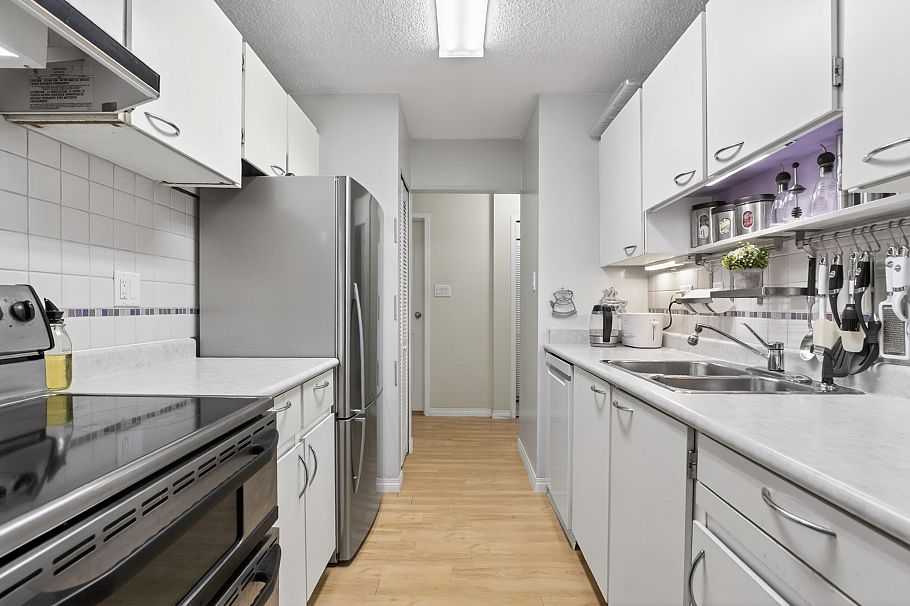 105 236 W 2nd Street North Vancouver, BC - 4