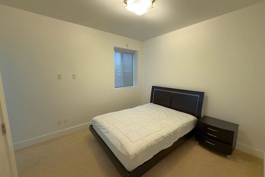 3630 W 34th Avenue Vancouver, BC - 36