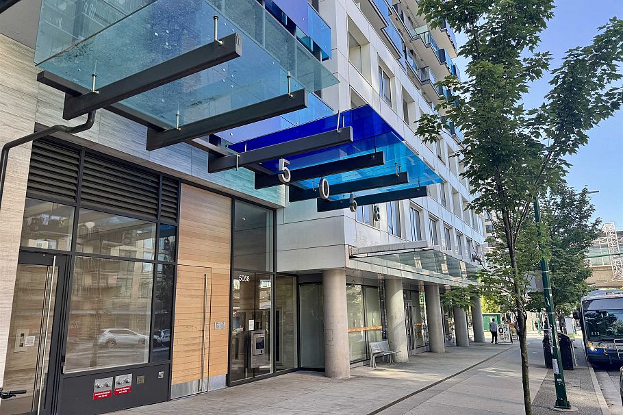 2105 5058 Joyce Street Vancouver, BC - 21
