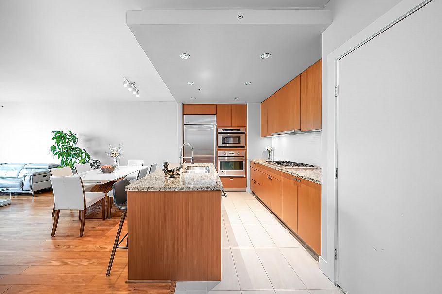 404 6080 Iona Drive Vancouver, BC - 3