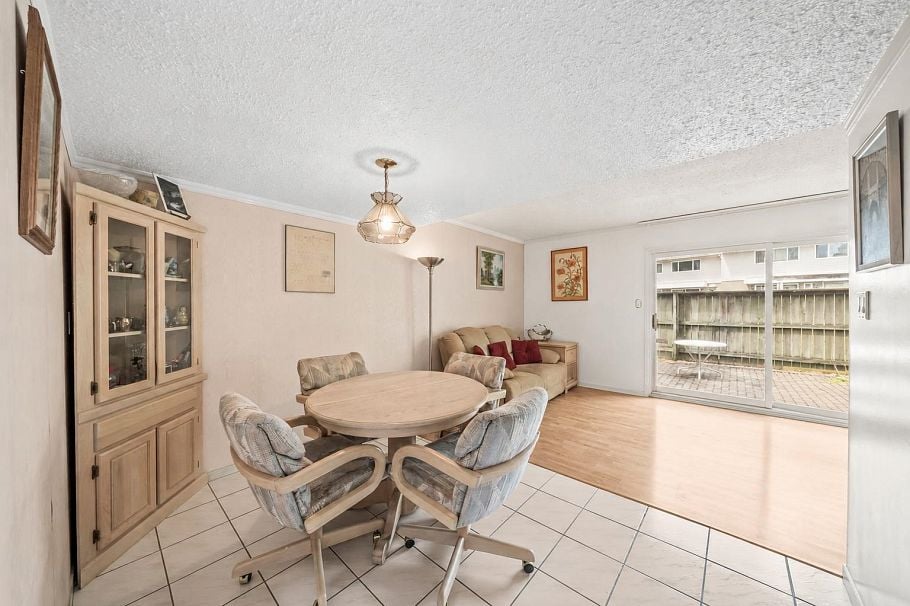 5 3550 E 49th Avenue Vancouver, BC - 5