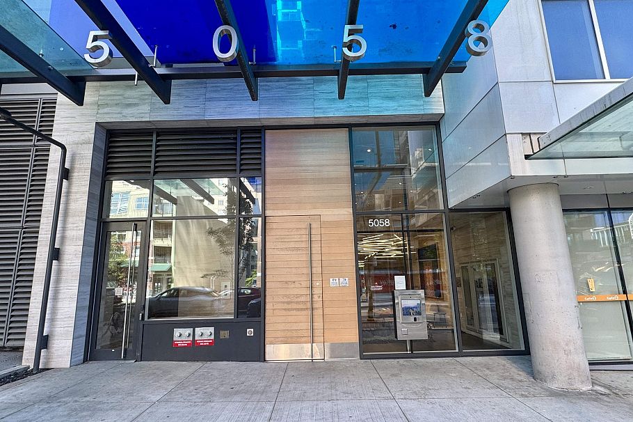 2105 5058 Joyce Street Vancouver, BC - 2