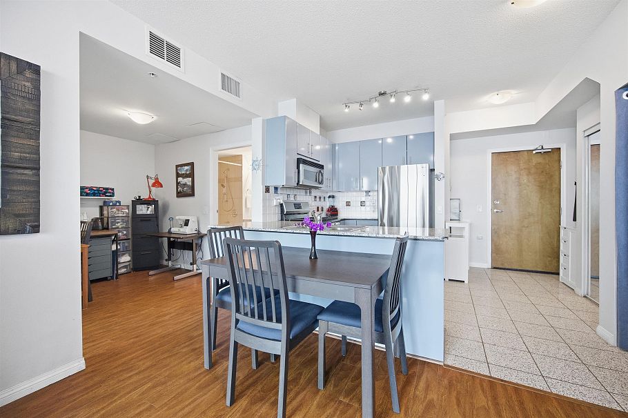 1904 188 E Esplanade Street North Vancouver, BC - 6