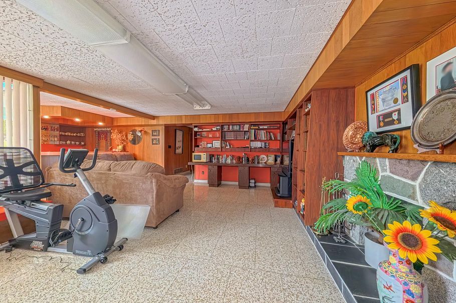 6762 Neal Street Vancouver, BC - 17