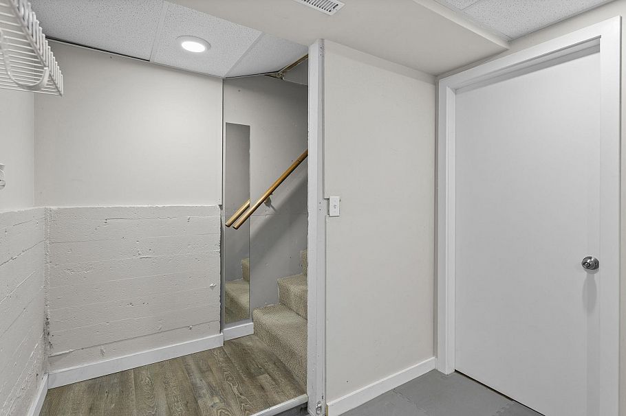 2925 Mcgill Street Vancouver, BC - 29