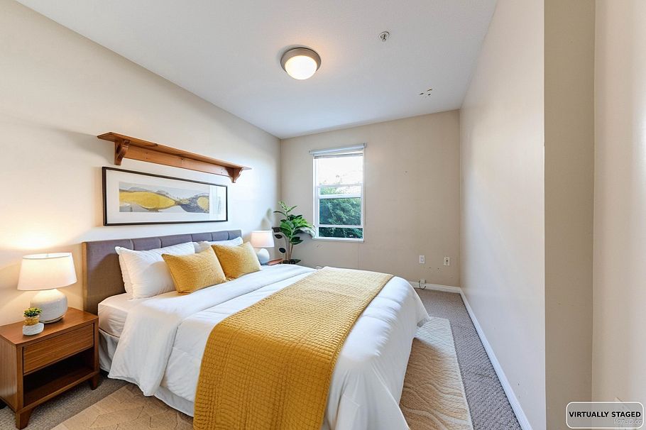 229 E 11th Avenue Vancouver, BC - 4