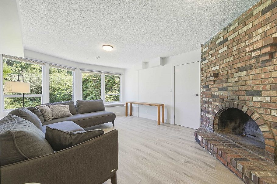 547 Fairway Drive North Vancouver, BC - 24