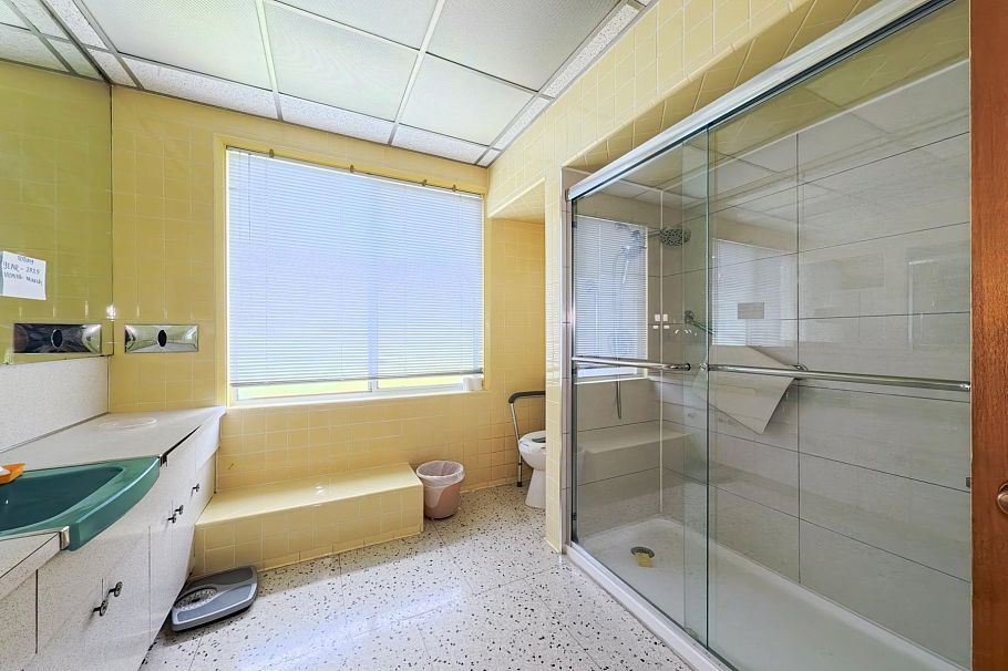 6762 Neal Street Vancouver, BC - 28