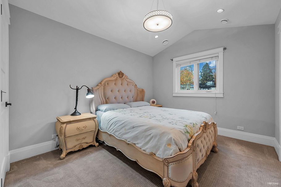 4217 W 16th Avenue Vancouver, BC - 23