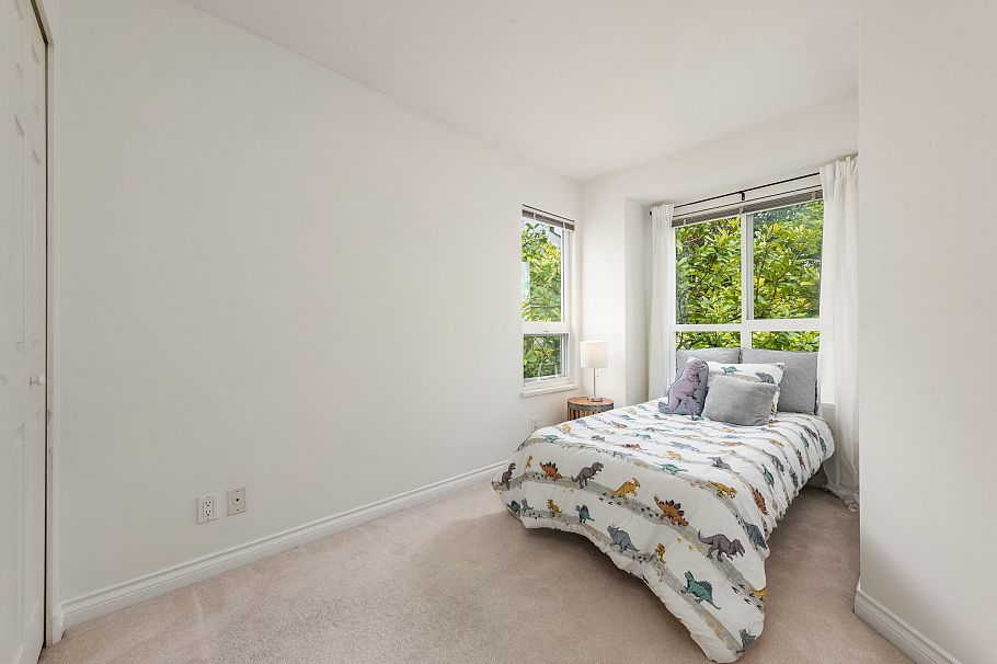 8431 Jellicoe Street Vancouver, BC - 25