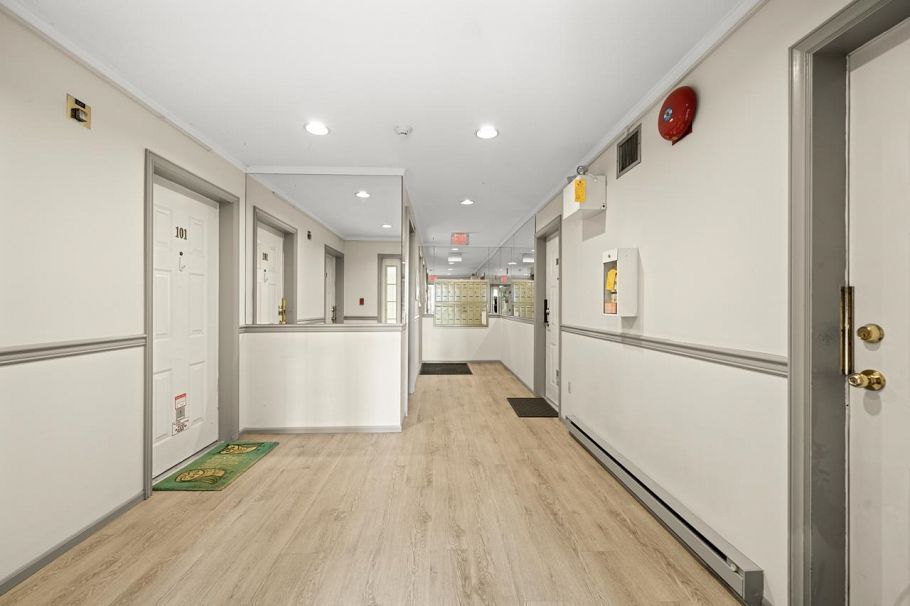 104 526 W 13th Avenue Vancouver, BC - 3