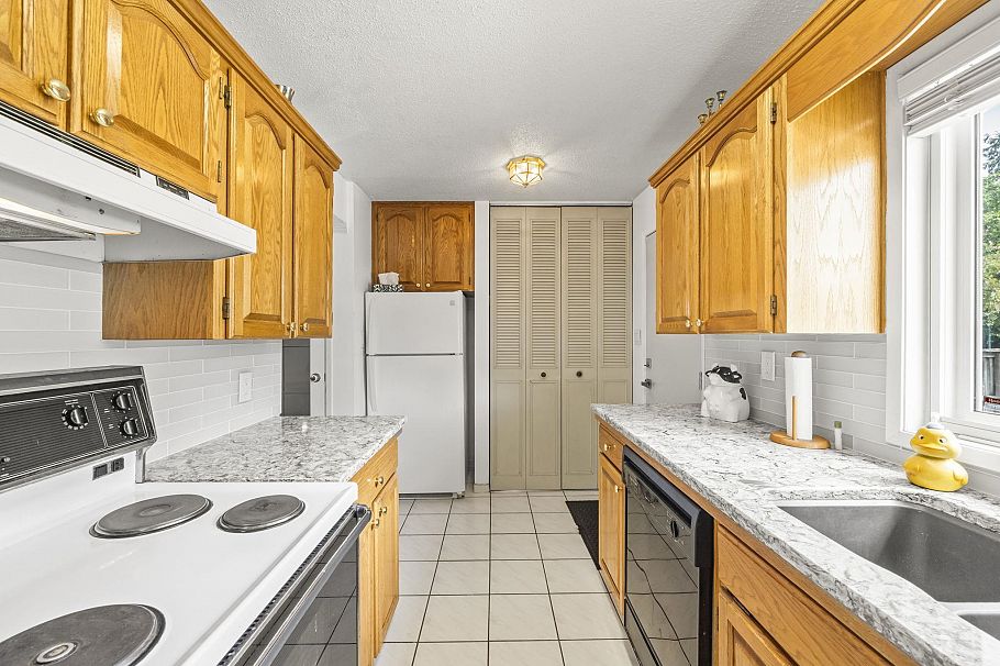 5 3550 E 49th Avenue Vancouver, BC - 10