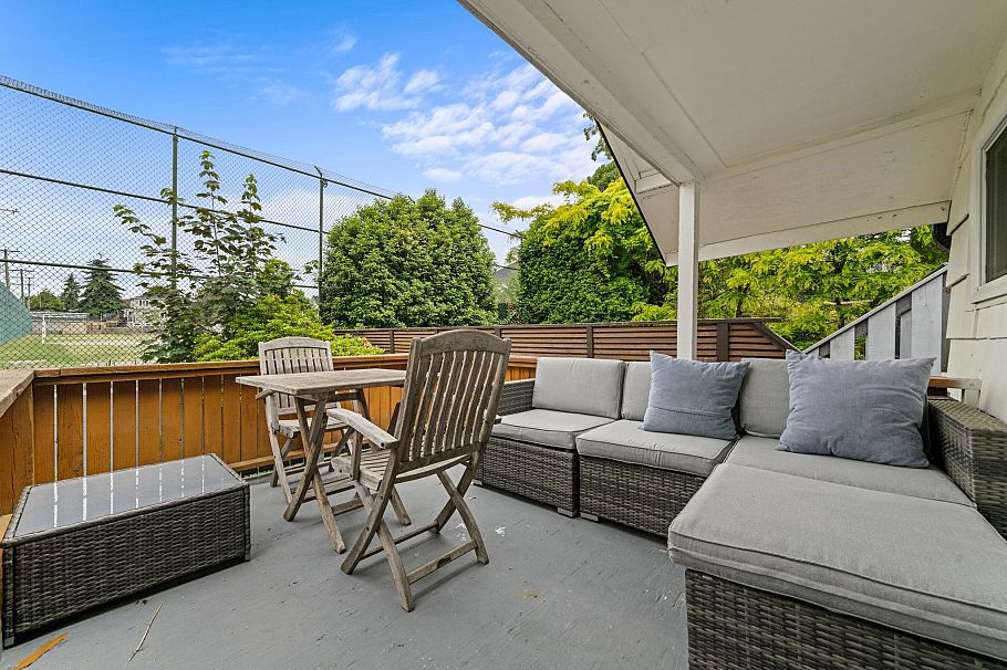 266 E 32nd Avenue Vancouver, BC - 5