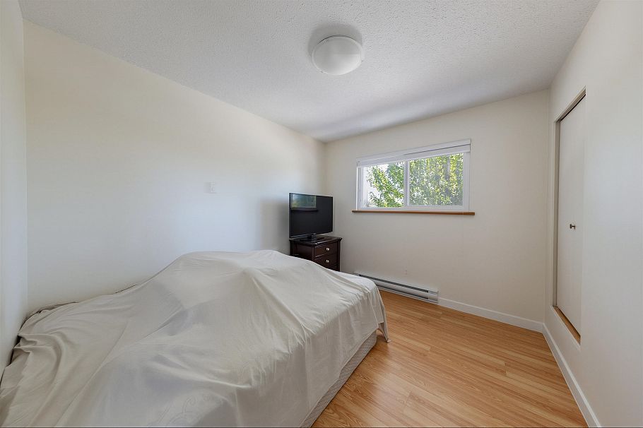 2911 E 51st Avenue Vancouver, BC - 28