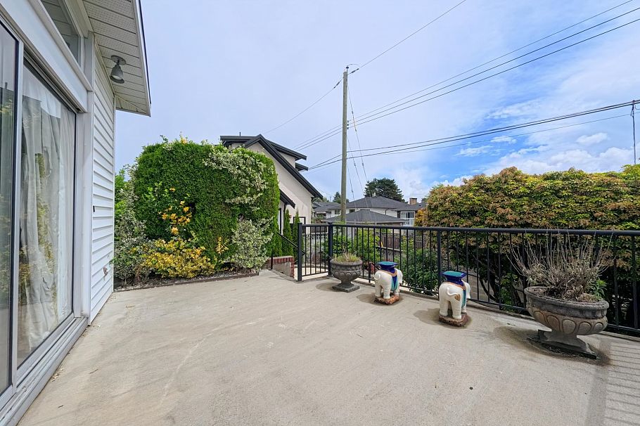 6762 Neal Street Vancouver, BC - 34