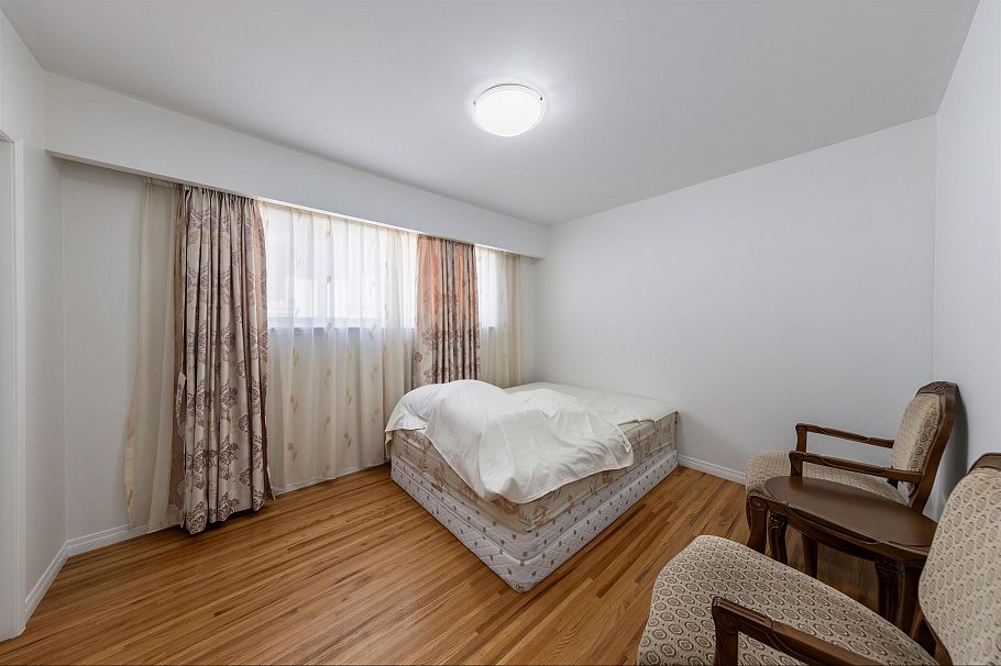 2911 E 51st Avenue Vancouver, BC - 23
