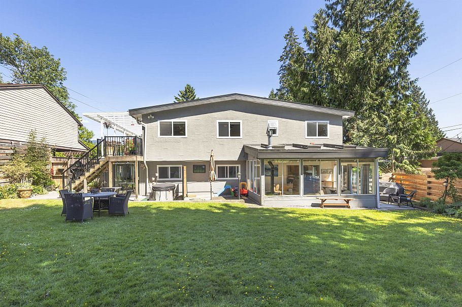 547 Fairway Drive North Vancouver, BC - 32