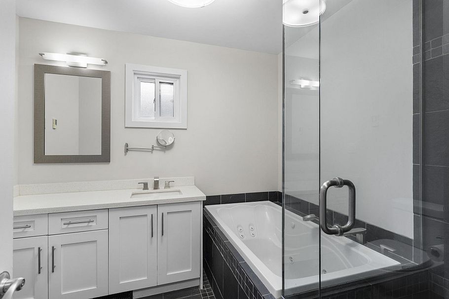 2925 Mcgill Street Vancouver, BC - 26
