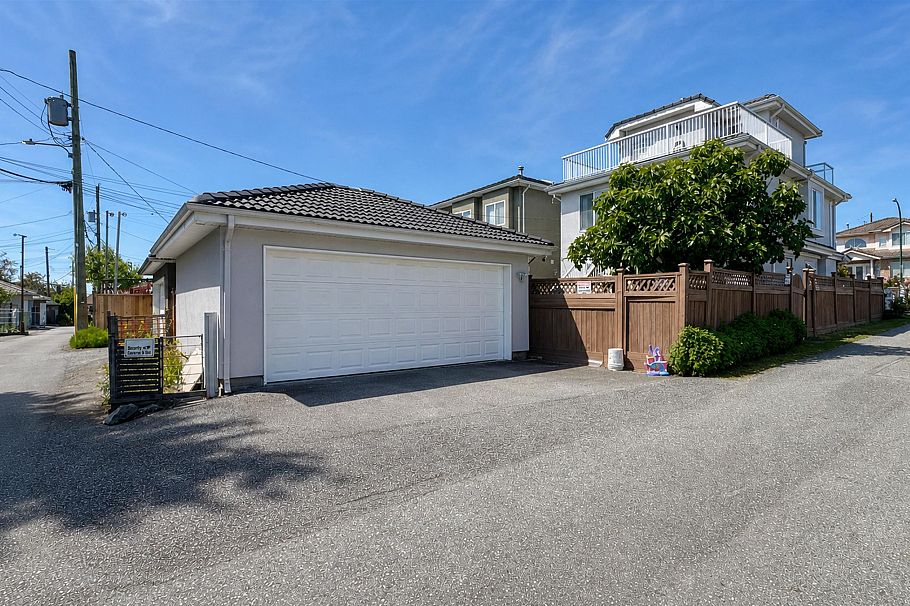 2776 E Georgia Street Vancouver, BC - 38