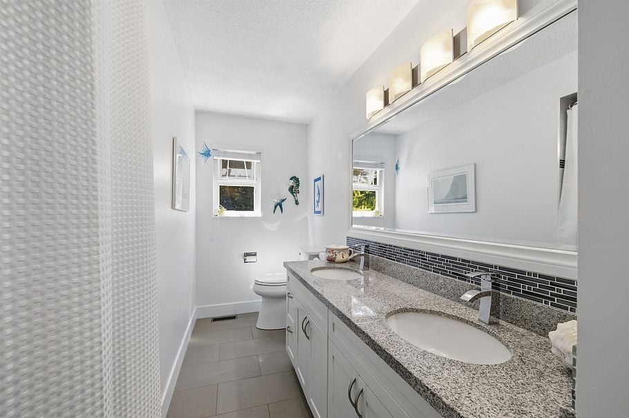 547 Fairway Drive North Vancouver, BC - 19